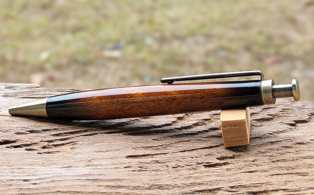 【ANA限定】 シルバーハート ･ タバコバーストのノック式ボールペン