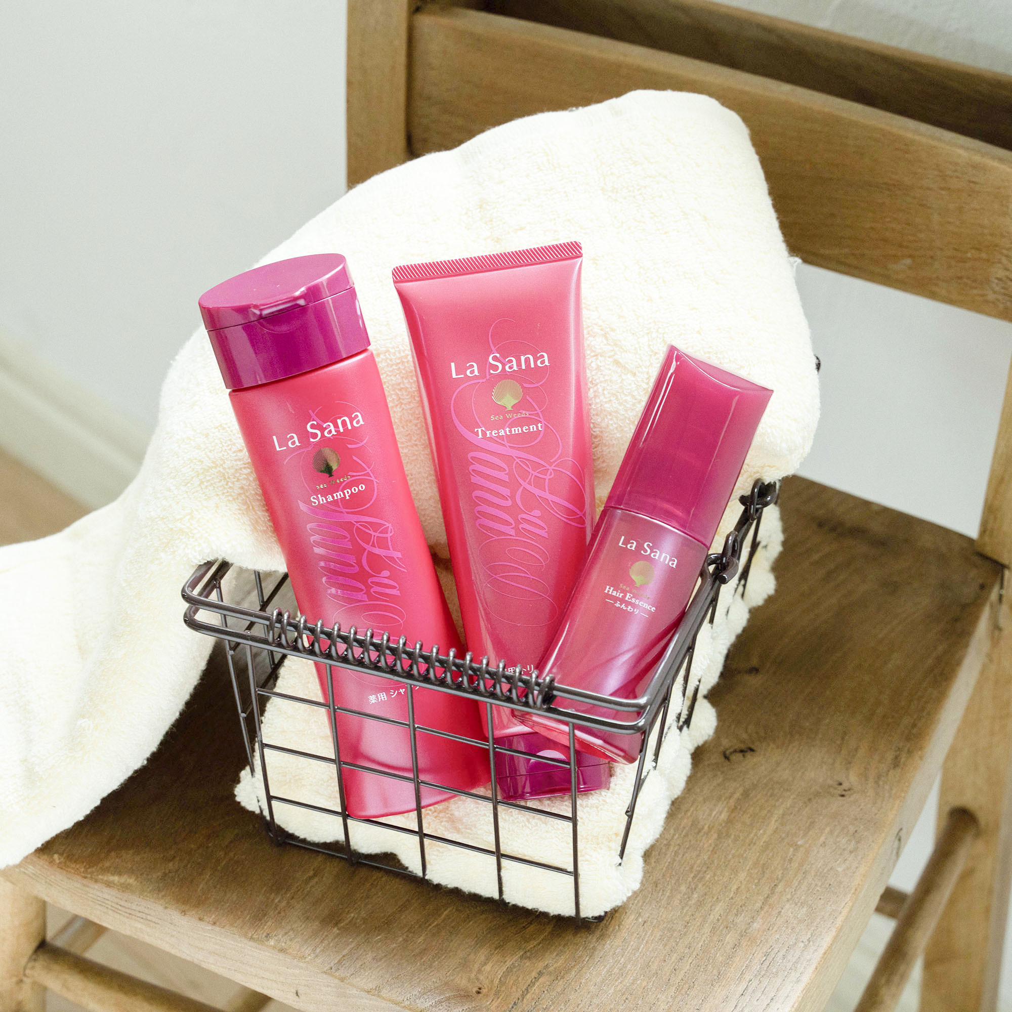 ＼年内発送／ラサーナ ハリ・コシ ヘアケア シャンプー・トリートメント・ヘアエッセンス セット