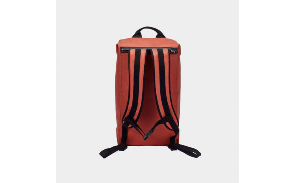 ＼年内発送／バックパック / ブラウン M015