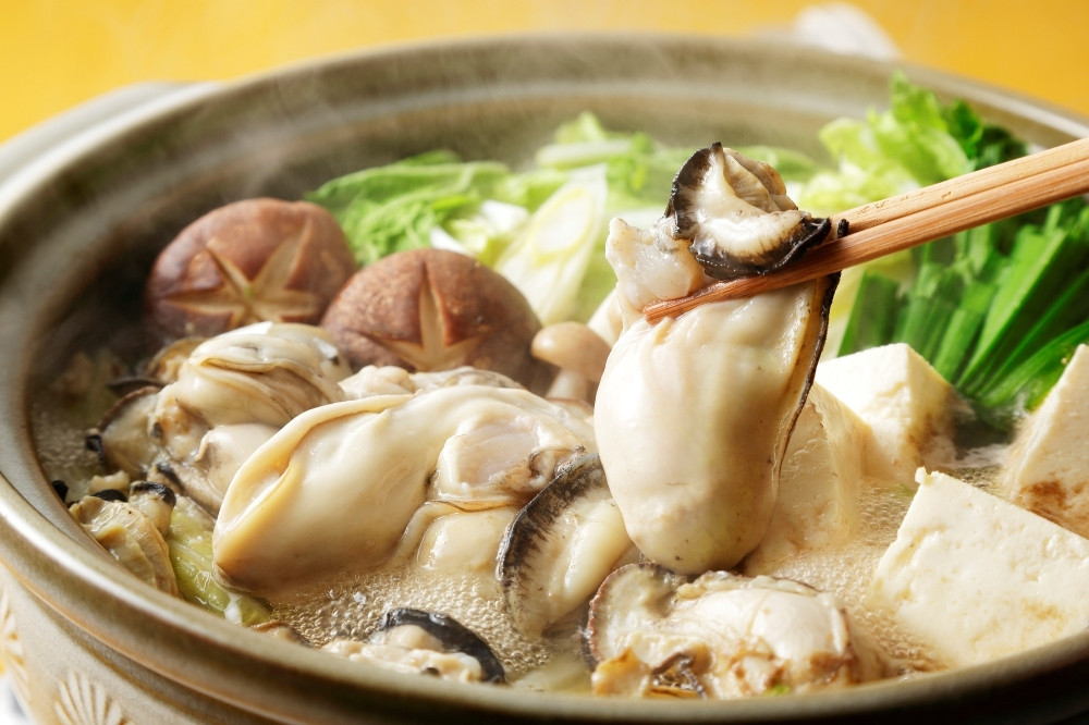 米田海産の冷凍かき 2kg (0.5kg×4袋)