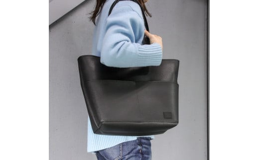 ＼年内発送／トートバッグ/ ブラック E118