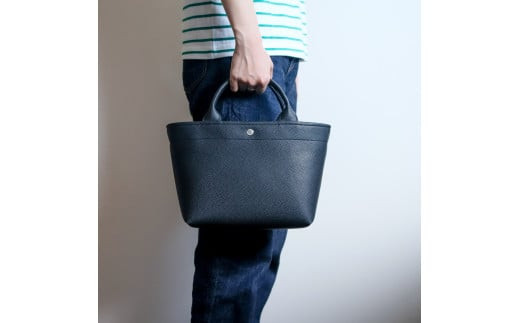 ＼年内発送／トートバッグ /ブラック E138