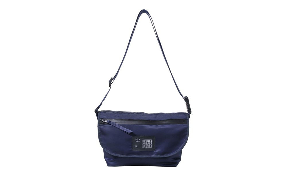 ＼年内発送／メッセンジャーバッグ S  MA-1/ネイビー F018S