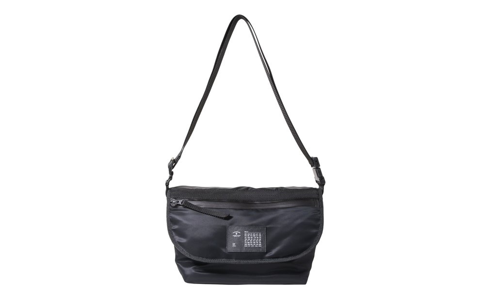 ＼年内発送／メッセンジャーバッグ S  MA-1/ブラック F018S