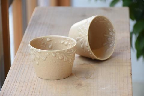 いっちん文様 陶器製 そば猪口 柔らか亜麻色 2個セット