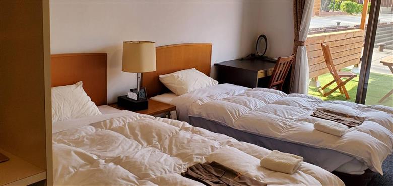 ゆたか海の駅とびしま館 宿泊券 1泊2食付き 二人一室 レンタサイクル付プラン(2名様)