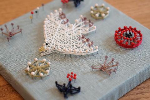 まち針ストリングアート「春告げ小鳥」