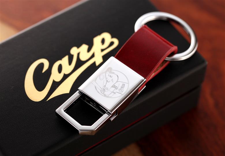 カープ牛革キーホルダー　ku186-004-r