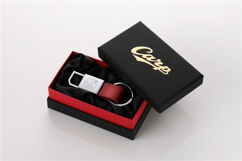 カープ牛革キーホルダー　ku186-004-r