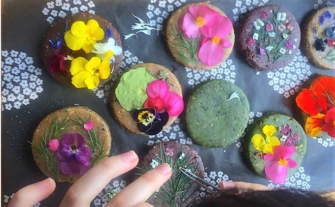 バンブーツアー ボタニカで美しく遊ぶコース ヴィーガンフラワークッキー製作とお野菜ランチコース ペアご利用券