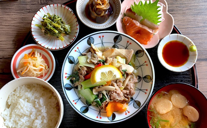 瀬戸内沿いの古民家カフェで楽しむ地元食材たっぷりのお食事チケット20,000円分 (1,000円×20枚) 食事券  古民家 カフェ むすび bettei 地元食材 チケット 瀬戸内 三原 広島 036005