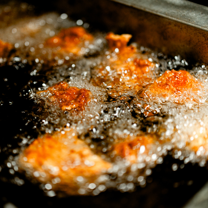 からあげ 3パック（350g×3）おまけのソース付き 唐揚げ から揚げ 鶏肉 味付き 秘伝のタレ お弁当 おかず パーティー 冷凍 江戸 167003