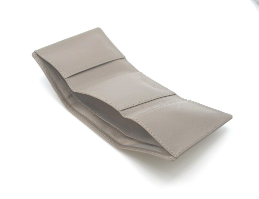 ★【限定20／ベージュ】コンパクトウォレット【革工房いんのしま 牛革 財布】