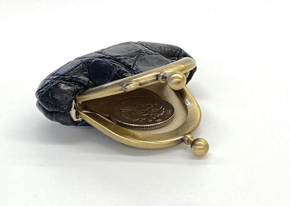 革工房いんのしま サイドワニ豆がま口小銭入れ(色:ブラック)【雑貨 日用品 文房具 印鑑ケース 人気 おすすめ】