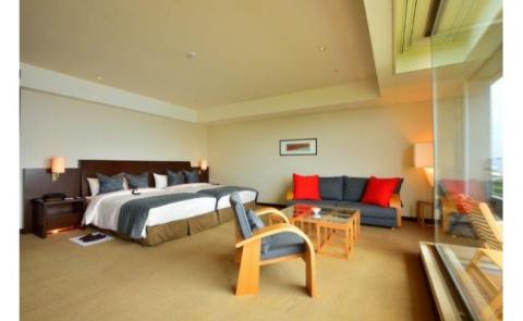 尾道のリゾートホテルに泊まる！過ごし方が選べる尾道体験ツアー（2名様分）