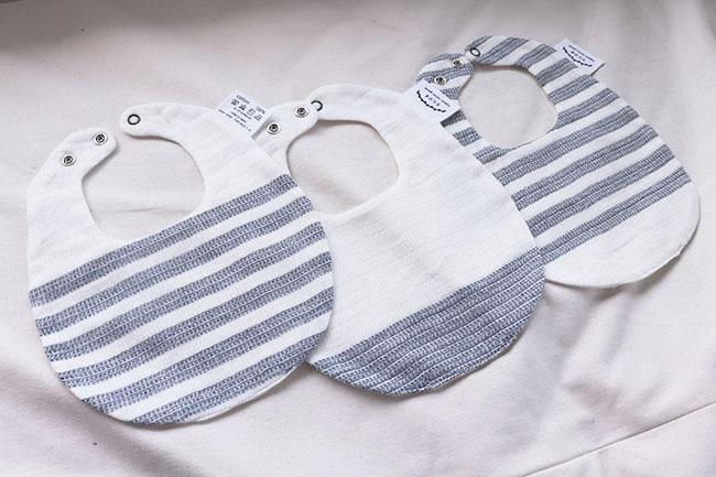 だるまスタイ オーガニックコットン100％ ダブルガーゼ・リバーシブルベビースタイ2枚組【幼児 乳児 前掛け 前かけ よだれかけ 雑貨 オーガニック 肌に優しい ギフト 日用品 人気 おすすめ 広島県 尾道市】