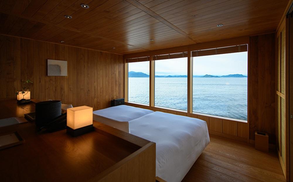 guntû（ガンツウ）ご利用券  300,000円分【クルーズ 周遊 豪華 客船 船旅 リゾート ホテル 旅行 瀬戸内 瀬戸内海 しまなみ ガンツー トラベル 予約 宿泊 ギフト プレゼント お祝い 尾道 広島】