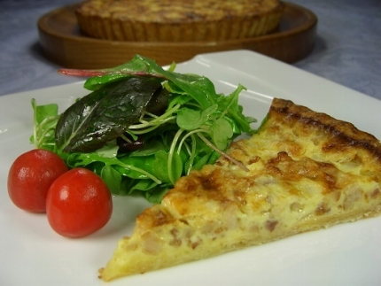 【ナティーク城山】パンチェッタと玉ねぎのキッシュ（思わず白ワインが欲しくなる）【食品 加工食品 人気 おすすめ】