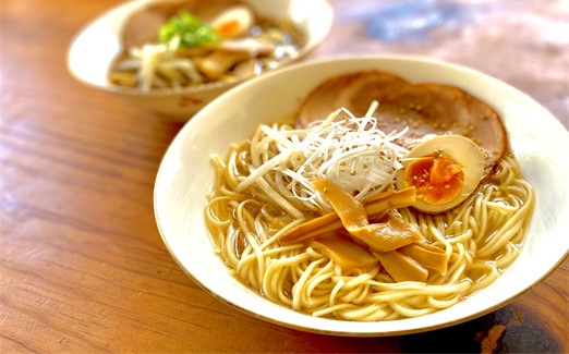 乾麺の＜尾道ラーメン＞６人前と＜尾道・塩らーめん＞６人前の詰合せ