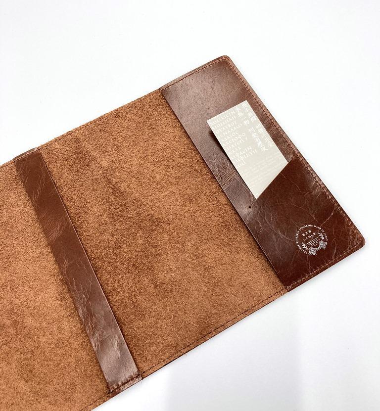 革工房いんのしま シワが楽しめる牛革ブックカバー新書本サイズ(色：茶)【文房具 雑貨 日用品 人気 おすすめ】