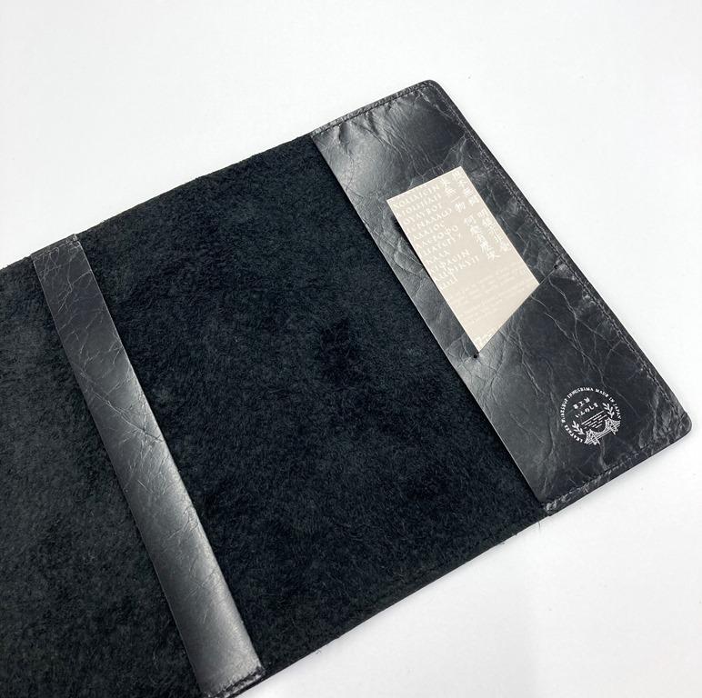 革工房いんのしま シワが楽しめる牛革ブックカバー新書本サイズ(色：黒)【文房具 雑貨 日用品 人気 おすすめ】
