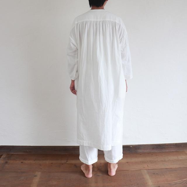 パジャマワンピース　柄：白【寝巻 オーガニック 肌に優しい ガーゼ ホワイト 国産 おすすめ 広島県 尾道市】