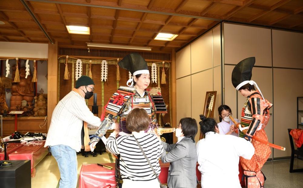 【本格プラン】ほら貝でお出迎え！鎧に着替えて、村上海賊ゆかりの因島最古の神社で鎧武者等祈願体験 （約2時間半のコース） 大人（13歳～）2名