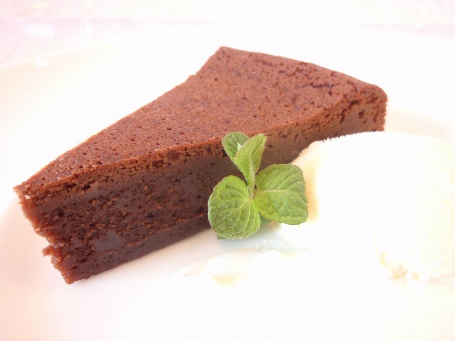 【ナティーク城山】ガトー・ショコラ　クラシック（濃厚なチョコレートケーキ）【食品 加工食品 人気 おすすめ】