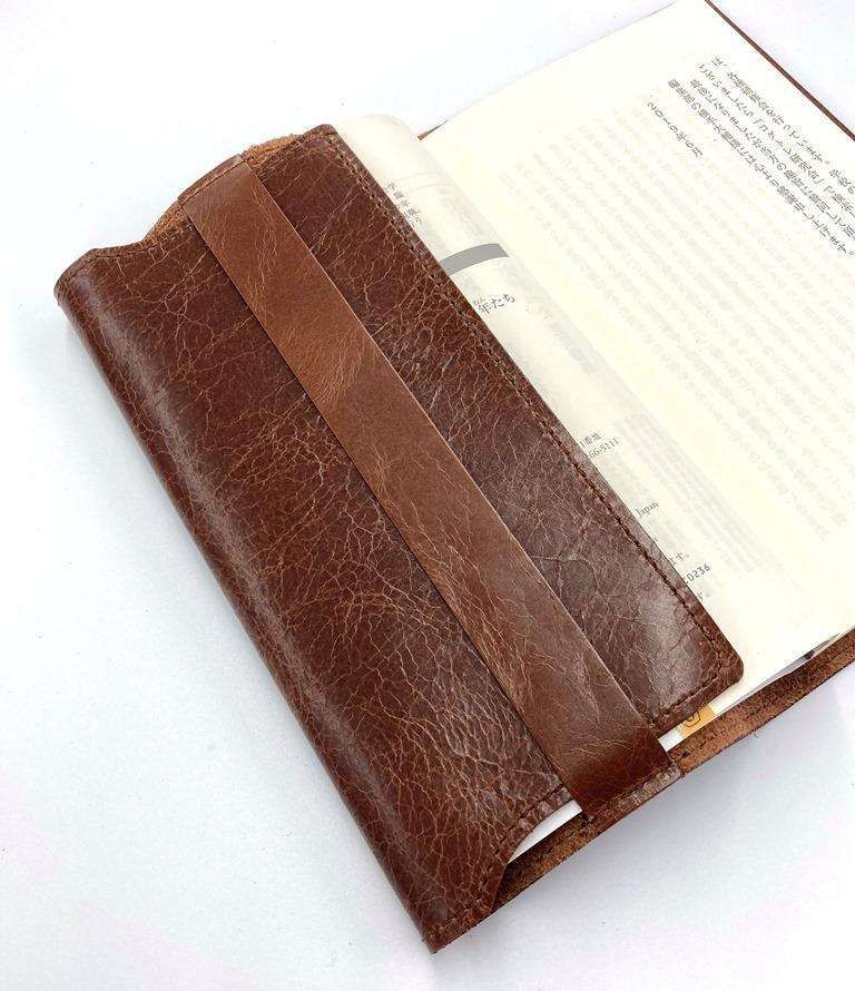 革工房いんのしま シワが楽しめる牛革ブックカバー新書本サイズ(色：茶)【文房具 雑貨 日用品 人気 おすすめ】