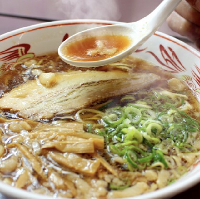 尾道に居なくともあの味を堪能できる。癖になる一杯尾道ラーメン壱番館２０食袋【尾道ラーメン 醤油 背油 ご当地 グルメ めん 麺 拉麺 人気店 壱番館 ご家庭用 お取り寄せ 広島県 尾道市】