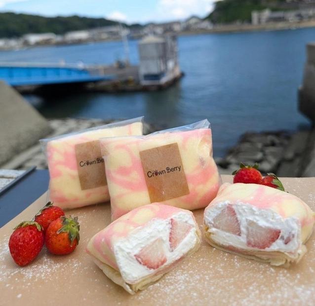 いちごの日常（苺生クリームクレープと苺チョコ生クリームクレープ）２種類各5個【菓子 おかし スイーツ デザート 食品 人気 おすすめ】