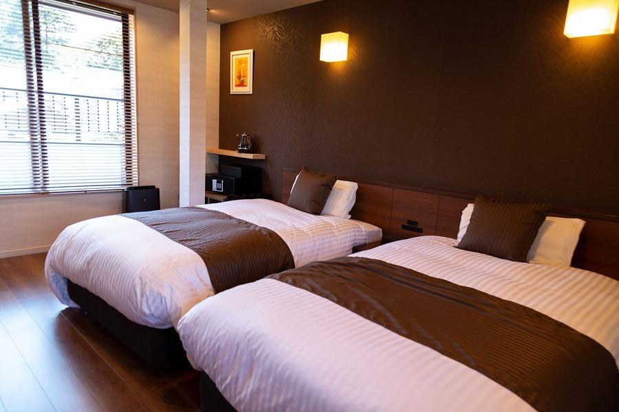 瀬戸内の離島・百島の宿　ヒトツルHitotsuru in Setouchi「本館」2名様ご宿泊券（1泊2食付）【宿泊券 宿泊 旅行 トラベル クーポン ペット可 おすすめ 広島県  尾道市】