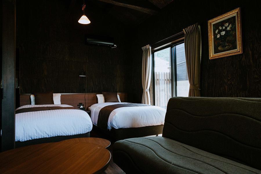 瀬戸内の離島・百島の宿　ヒトツルHitotsuru in Setouchi「離れ」2名様ご宿泊券（1泊2食付）【宿泊券 宿泊 旅行 トラベル クーポン ペット可 おすすめ 広島県  尾道市】