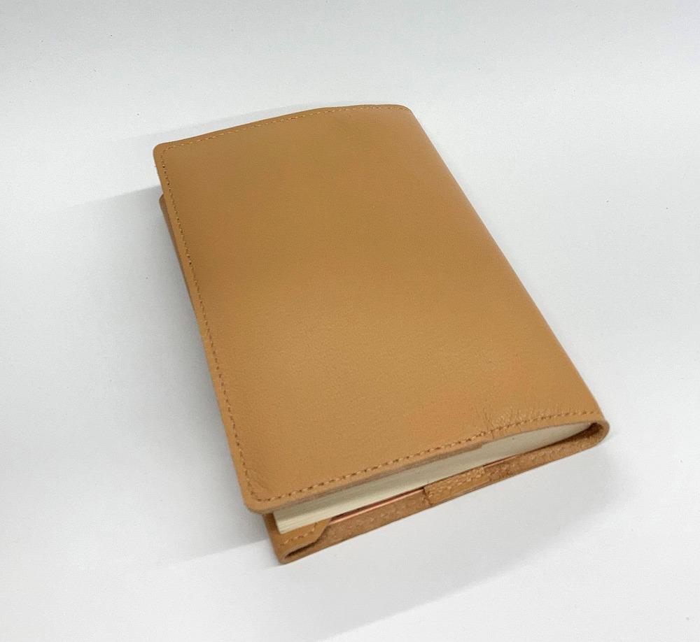 革工房いんのしま山羊革(ゴート)ブックカバー文庫本サイズ(色:ベージュ)【レザー 小物 ギフト 贈り物 プレゼント 人気 おすすめ 広島県  尾道市】