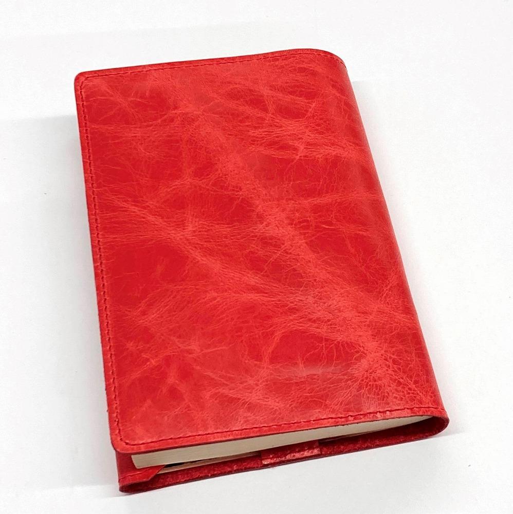 革工房いんのしまシワが楽しめる牛革ブックカバー文庫本サイズ(色:赤)【レザー 小物 ギフト 贈り物 プレゼント 人気 おすすめ 広島県  尾道市】