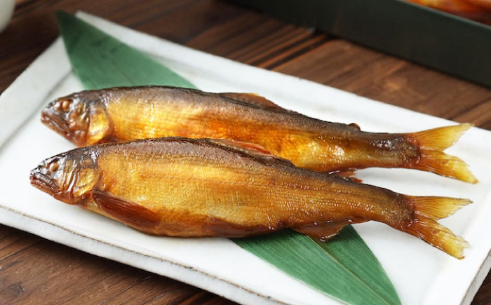 鮎の甘露煮 330g 桐箱入 広島県福山市/星野商事株式会社 無憂舘 鮎 あゆ 甘露煮 小分け 真空 ギフト プレゼント [BAEE003]