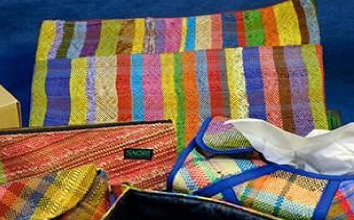 ステーショナリー 1点ものの色合いを楽しむ「IRODORI『彩』」ステーショナリー＆さをり豪華セット ステーショナリー 詰合せ セット 文房具 さをり織り 1点物 ハンドメイド 雑貨 小物 広島県福山市/一般社団法人トータルライフサポートふくやま [BABK001]