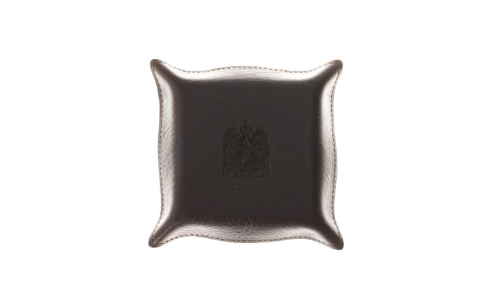 レザートレイ「レセプシオン・デミ」　薄藍　瀬戸内の空　天然藍染め・福山レザー　自社一貫製造　広島県福山市/株式会社サード　レザートレイ 革 トレー アクセサリー 鍵 時計 小物置き 藍染 手擦り 手絞り [BACM012]