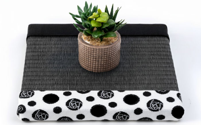 たたみ ばらの小畳（墨染色×薔薇玉縁）ホワイト 1枚 福山市/畦崎畳商工株式会社 畳 インテリア 和風 和モダン たたみ [BADP006]