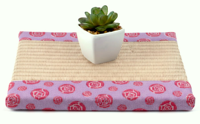 たたみ ばらの小畳（灰桜色×薔薇玉縁）ピンク 1枚 福山市/畦崎畳商工株式会社 畳 インテリア 和風 和モダン たたみ [BADP007]