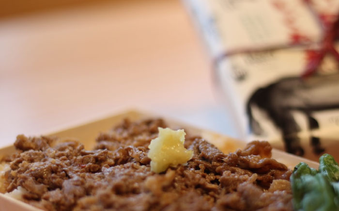 【全3回定期便】神石しぐれ飯（冷凍）2個セット　牛 神石しぐれ飯  冷凍 牛 ブランド牛 A4 加工品 牛しぐれ 広島県福山市/甚ごろう [BAEC017]