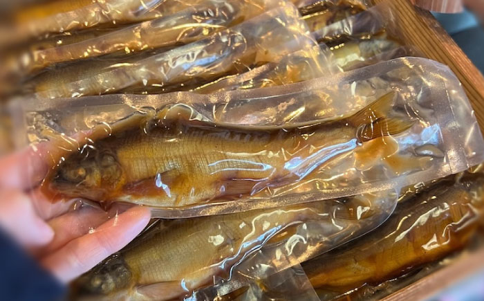 鮎の甘露煮3尾入り 広島県福山市/星野商事株式会社 無憂舘 鮎 あゆ 甘露煮 小分け 真空 ギフト プレゼント [BAEE002]