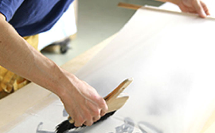 インテリア はがき掛け（うす茶どんす） 広島県福山市/東洋額装株式会社 はがき 写真 ポストカード 絵葉書 飾り 壁掛け [BAEM009]