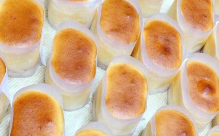 チーズスフレ 春日チーズ 10個入り 広島県福山市/有限会社カフェ・コンディトライ・シューベルト チーズスフレ チーズ スフレ チーズケーキ ケーキ 一口サイズ スイーツ お菓子 おかし スフレチーズケーキ お土産 焼き菓子 洋菓 [BAFC001]