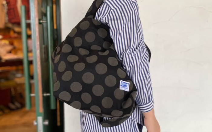 バッグ PHAROS×Hatoribe 3WAY バッグ ネイビー おしゃれ 軽量 丈夫 ママバッグ 通学 エコバッグ お稽古バッグ リバーシブル 可愛いマスクケース付き 広島県福山市/有限会社ホルス [BAFG063]