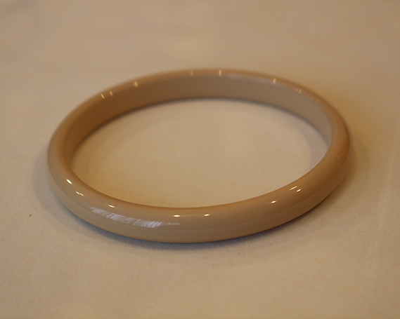 SHINBEY　漆バングル　ベージュ　L