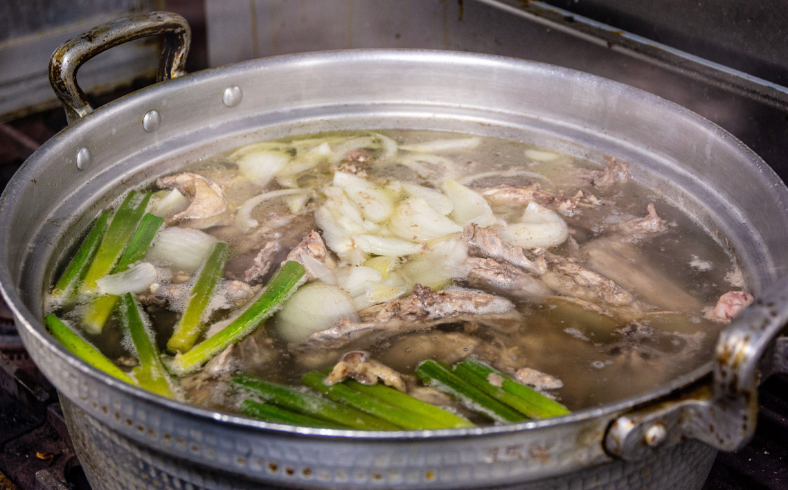 若鶏ガラスープ600g×4本set/だし 調味料 保存料不使用