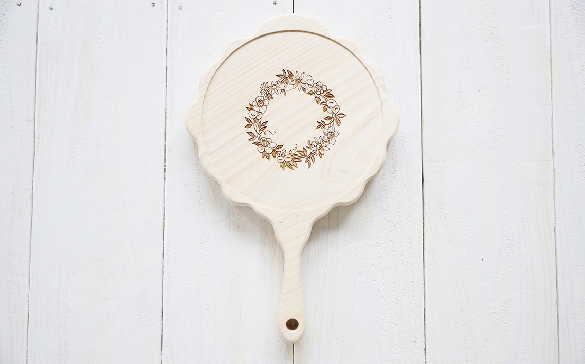 まるで手鏡のような鍋敷き A