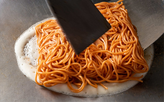 2枚セットそば肉玉シングル（辛麺）：平の家広島風お好み焼き／府中焼き