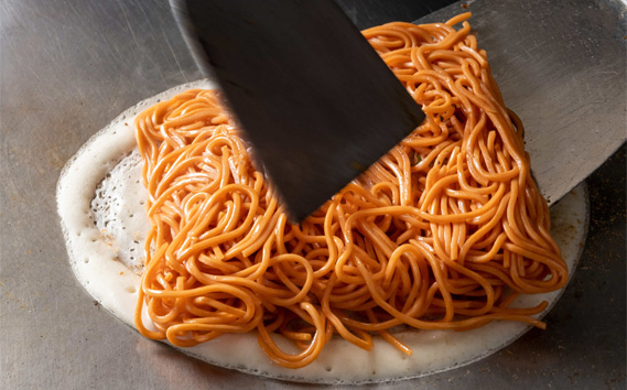 5枚セットそば肉玉シングル（辛麺）：平の家広島風お好み焼き／府中焼き